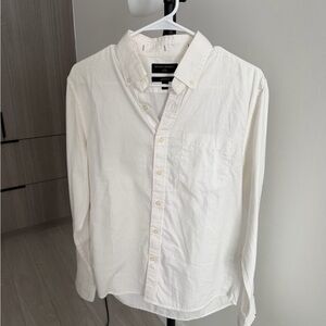 Banana Republic Men's Cream Button-Down Pocket Shirt